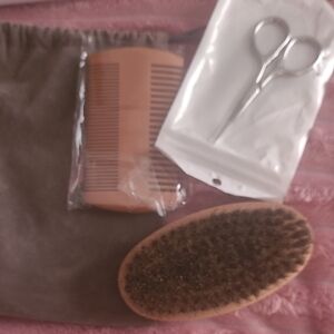 Brown Hair Grooming Set with Comb and Brush